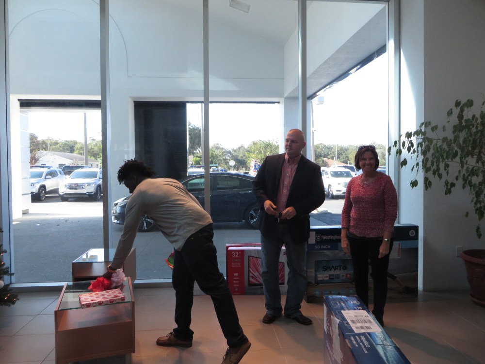 Employee Christmas Party 2016 222.JPG